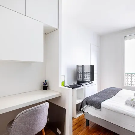 Guestready - Tranquil Hideaway In The Vibrant 15th