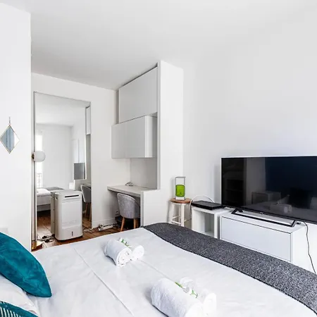 Guestready - Tranquil Hideaway In The Vibrant 15th Apartman Párizs