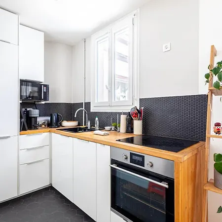 Guestready - Tranquil Hideaway In The Vibrant 15th